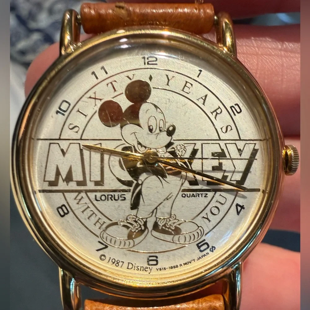 Vintage 1987 Lorus Disney Mickey Mouse 60‎ Years Watch Gold Tone Leather Working
